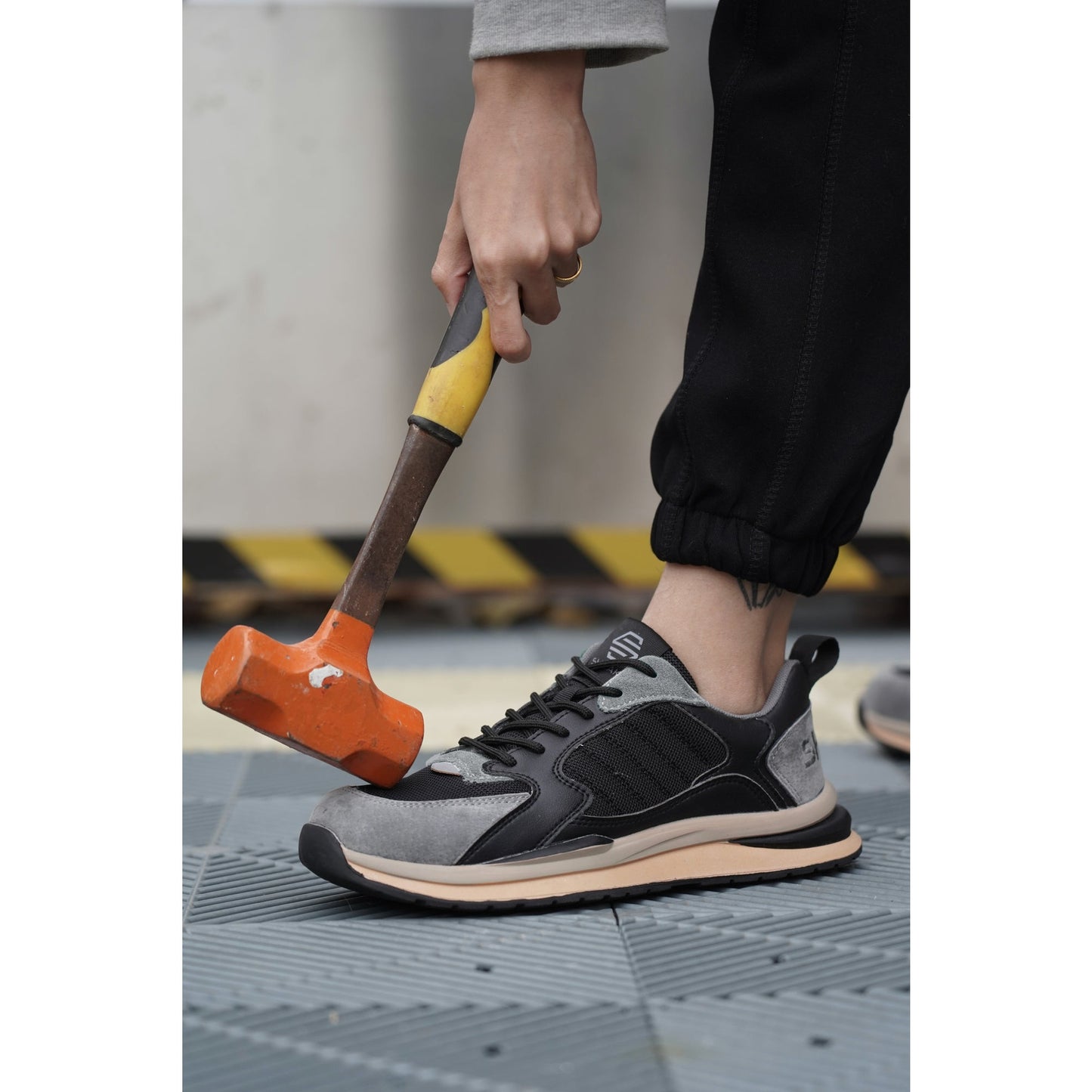 Shraks™ Venu Safety Shoes